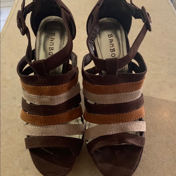 Women shoes sz 5.5 - Picture 3 of 4